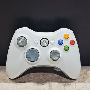 Microsoft White Xbox 360 Wireless Controller